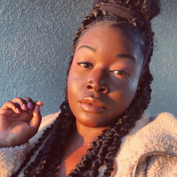 💕💕 Meet Your Posher, Fatima 💕💕 - Picture 6 of 14